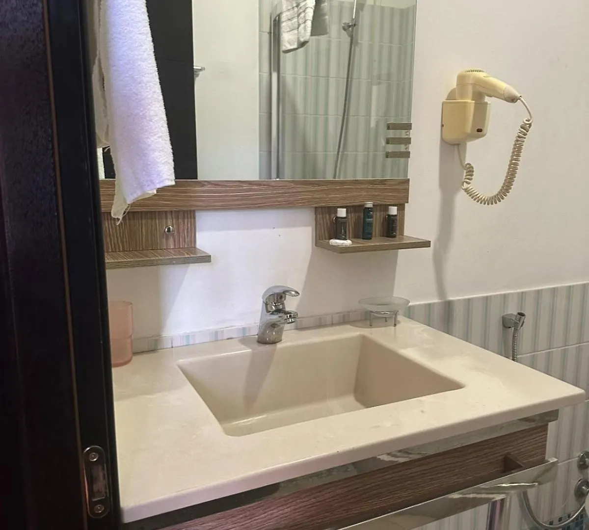 Hotel Qvino Tiflis 3*,  Gürcistan